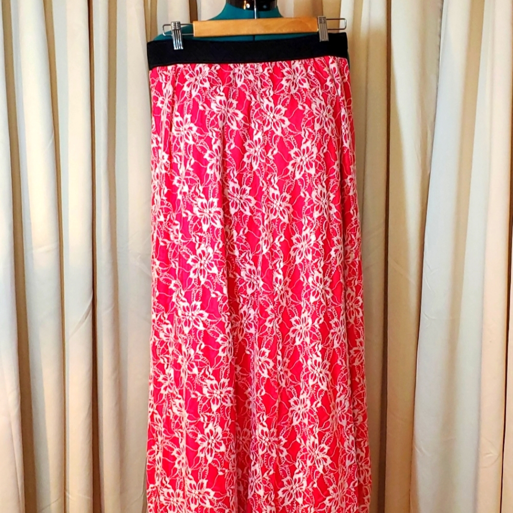 75. LuLaRoe ~ 'Lucy' Maxi Skirt w/ Lace Over-Lay in Medium ~ SPRING!! Summer!!